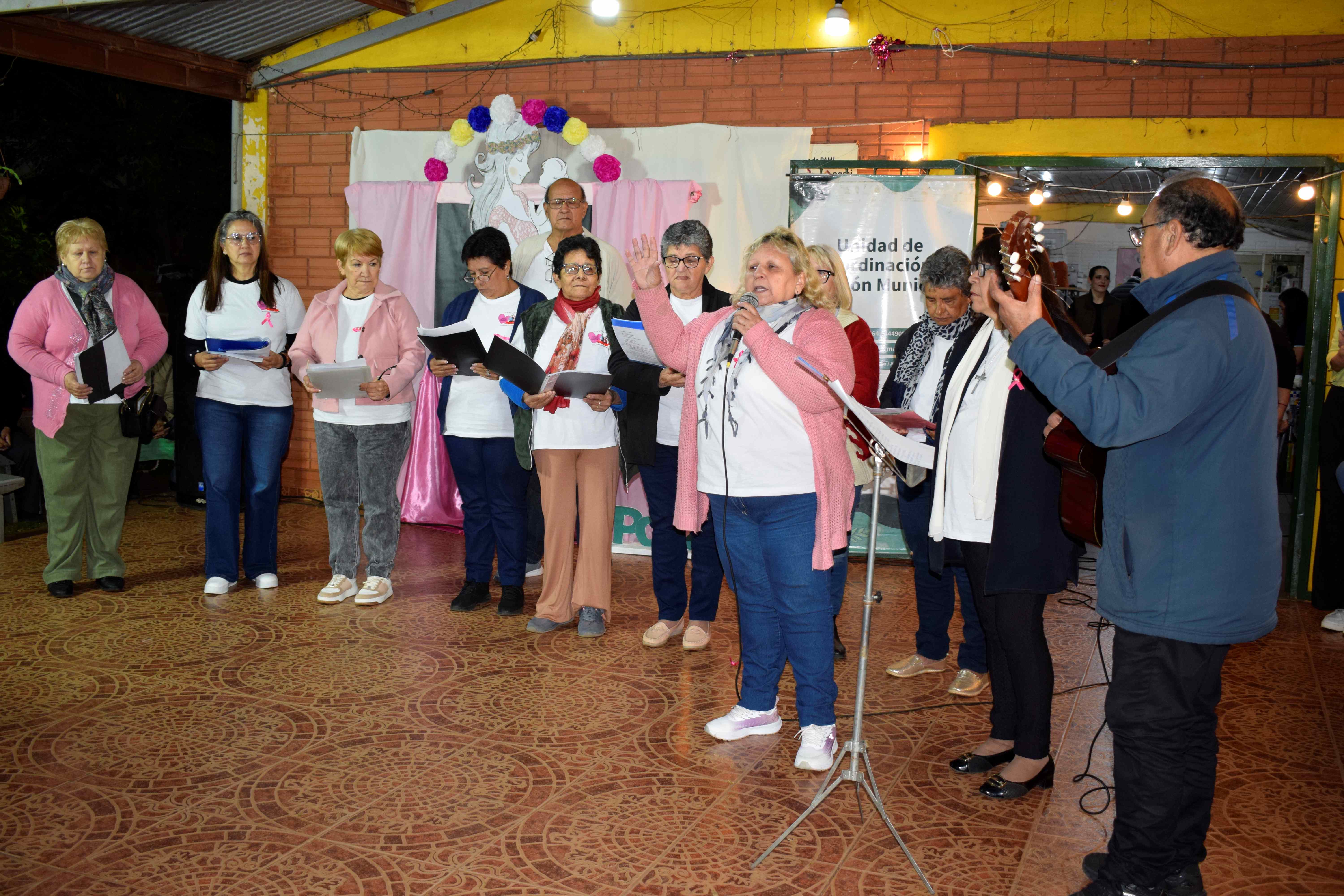<p>Las madres fueron agasajadas en el club de abuelos San Gerardo</p>