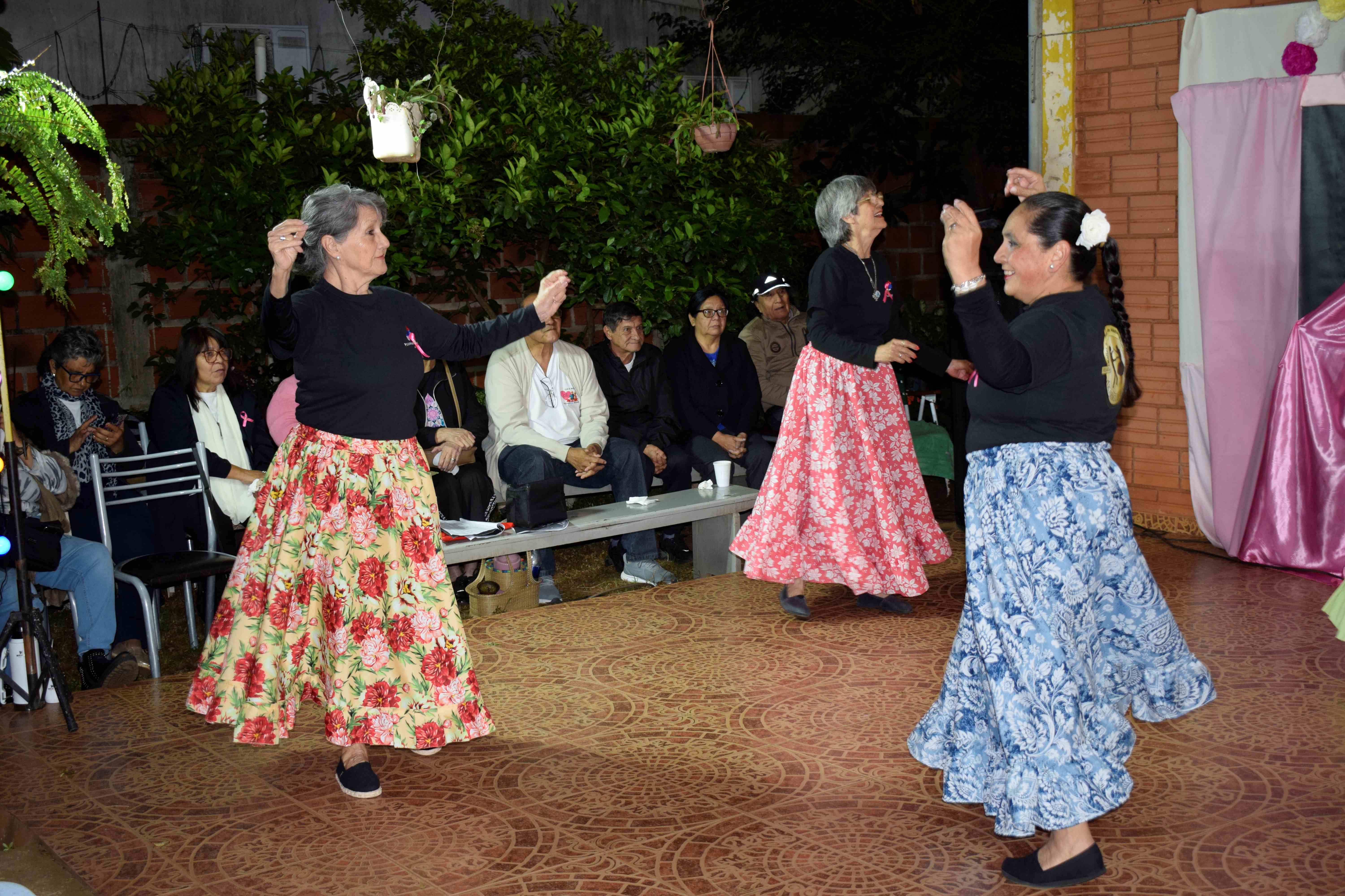 <p>Las madres fueron agasajadas en el club de abuelos San Gerardo</p>