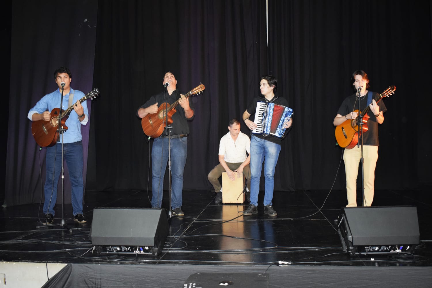 <p>Festival del Litoral: Posadas abrió los preselectivos con una fuerte convocatoria artística</p>
<p> </p>