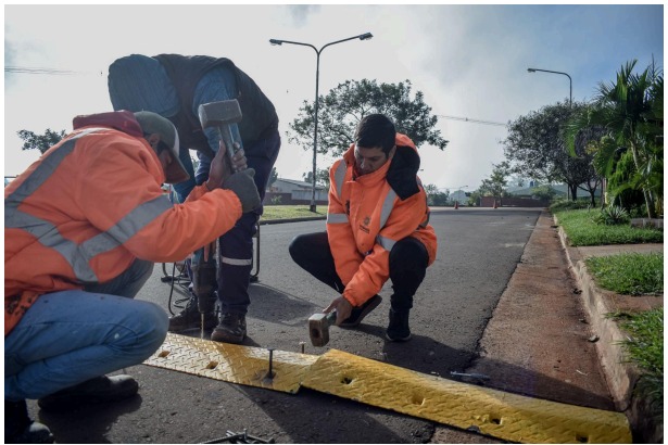 Avanza la colocación de reductores en Itaembé Guazú